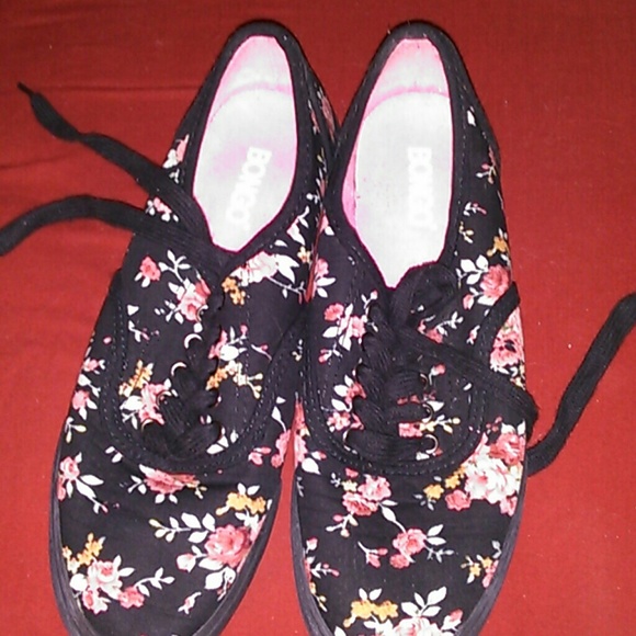 Floral bongo shoes