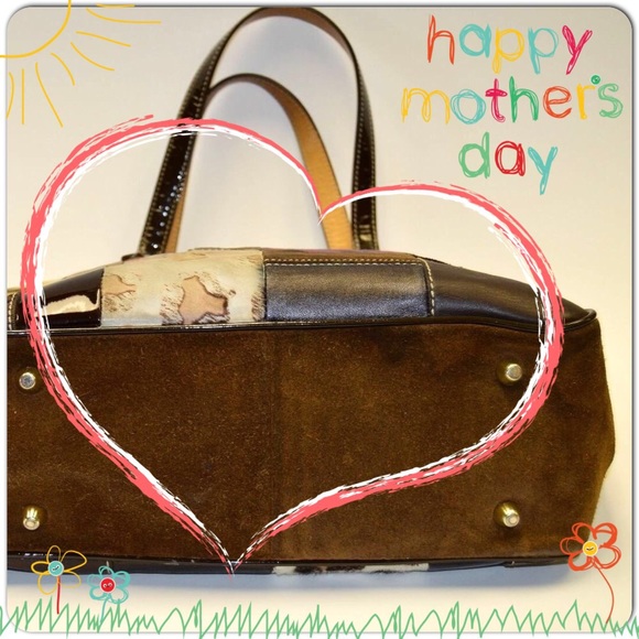 Coach - Picture 2 of 2