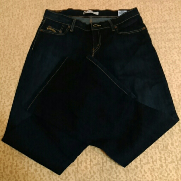 Darkwash Levi's