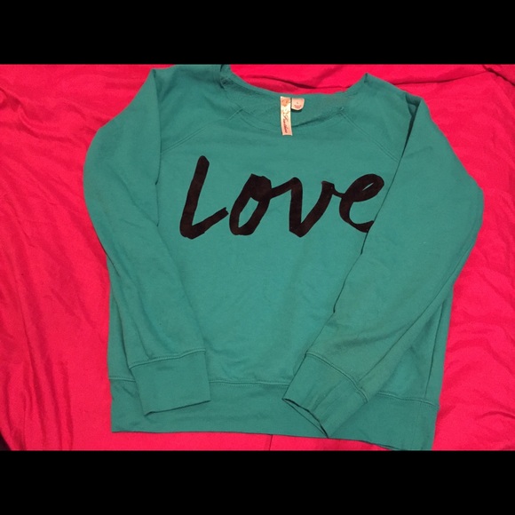 Love Sweatshirt 😍