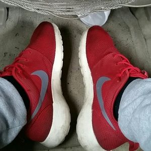 Nike red roshes