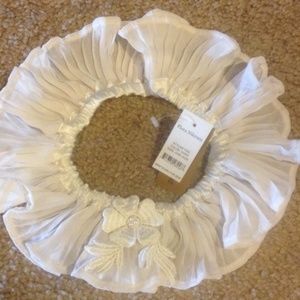 Bran new page crinkled garter