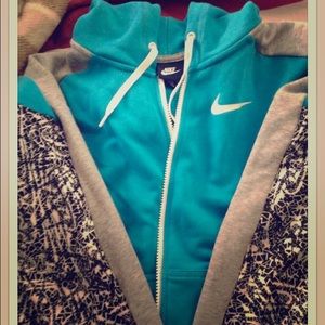 Nike jacket made kinda big