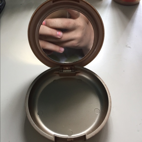 bronzer - Picture 2 of 2