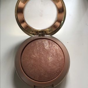 bronzer