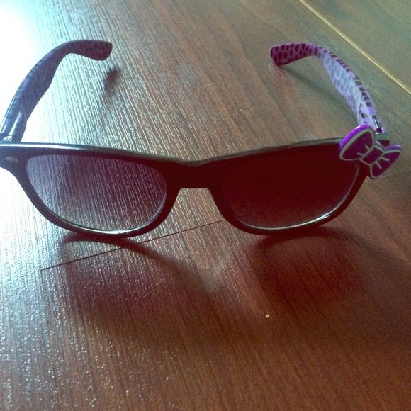 Hello kitty sunglasses