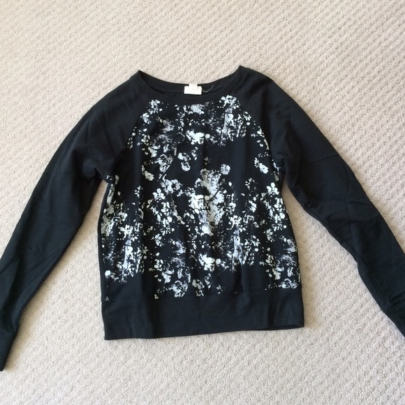 Long Sleeve Top 🔲