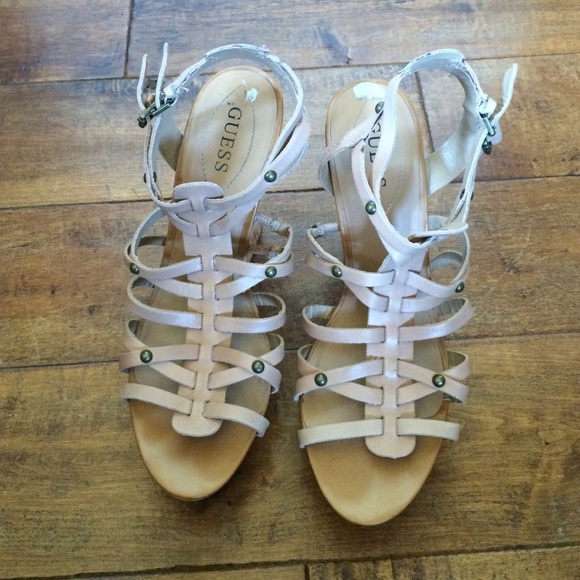 Guess wedges size 9.5