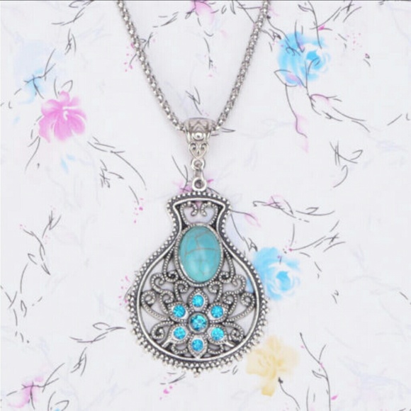 Turquoise Blue Crystal Rhinestone Pendant Necklace - Picture 2 of 4