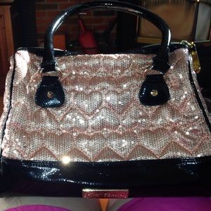 Cute sparkly purse!