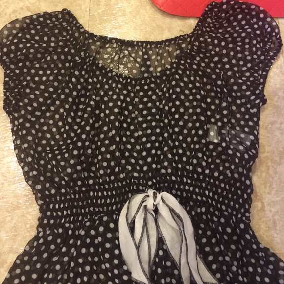 Sheer polka dotted blouse - Picture 2 of 2