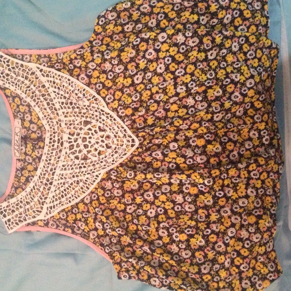 Floral shirt never worn
