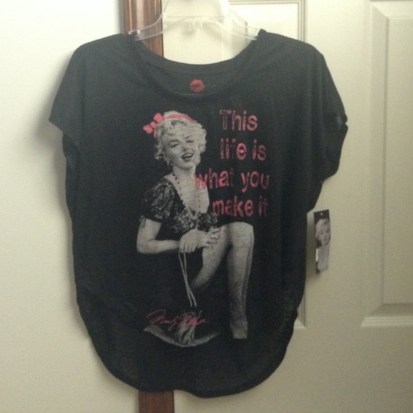 Marilyn Monroe top