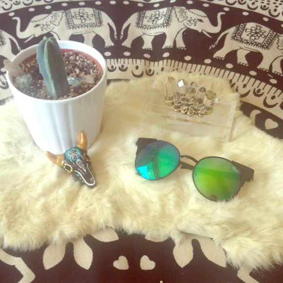 Quay Sunglasses "Asha"