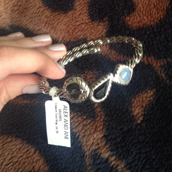 Alex and ani treasure trove wrap