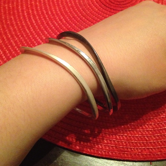 Bangle bracelets - Picture 3 of 4