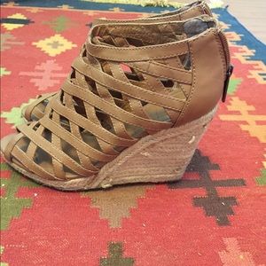 Super Cute Nude Cage Wedges