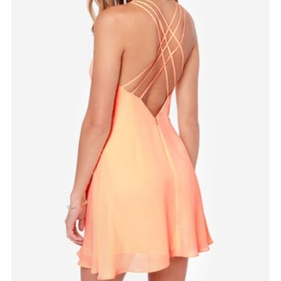 Ark & Co Dresses & Skirts - Lulus strappy peach dress