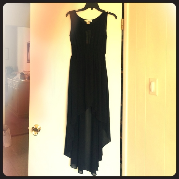 High-low Sans Souci Black Dress