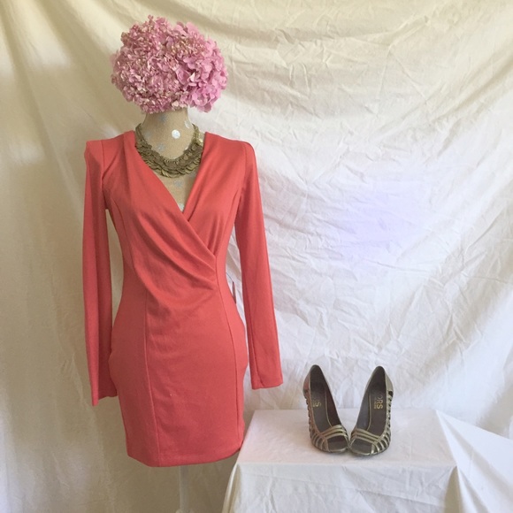 Cefian Dresses & Skirts - New sexy red dress - never worn!