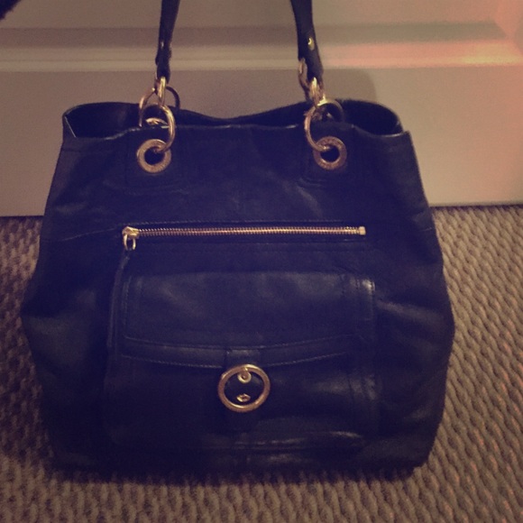 Coach Price Drop !! Leather Purse 💯Authentic