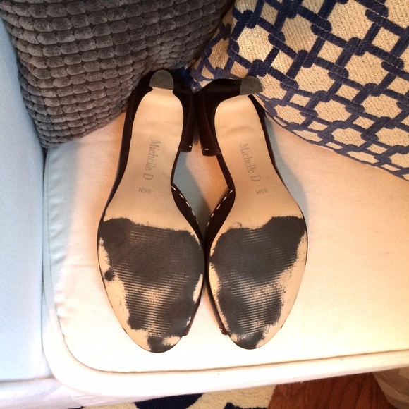 Vintage Inspired Peep Toes - Picture 4 of 4
