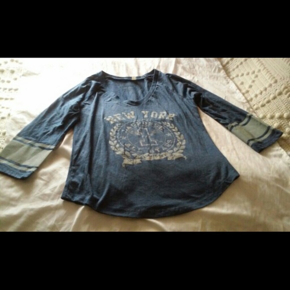 Blue v-neck - Picture 2 of 3