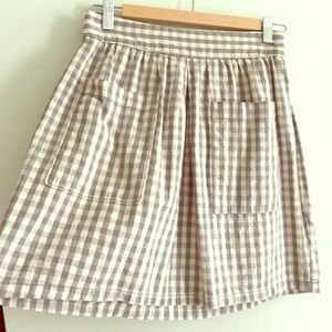 Grey and white plaid skirt