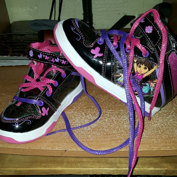 Dora the explorer high tops(kids)