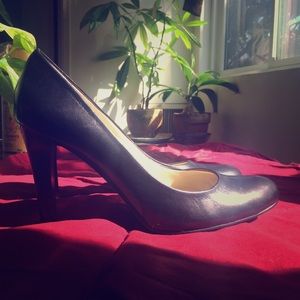 RALPH LAUREN BLACK PUMPS