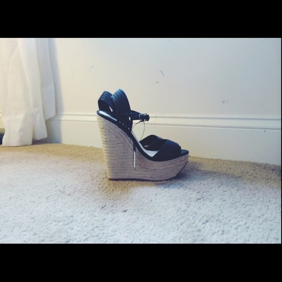 Forever 21 Wedges. Never been worn.