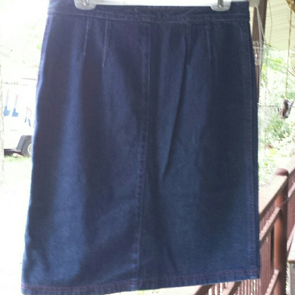 Gap denim skirt with flowers - Picture 3 of 4