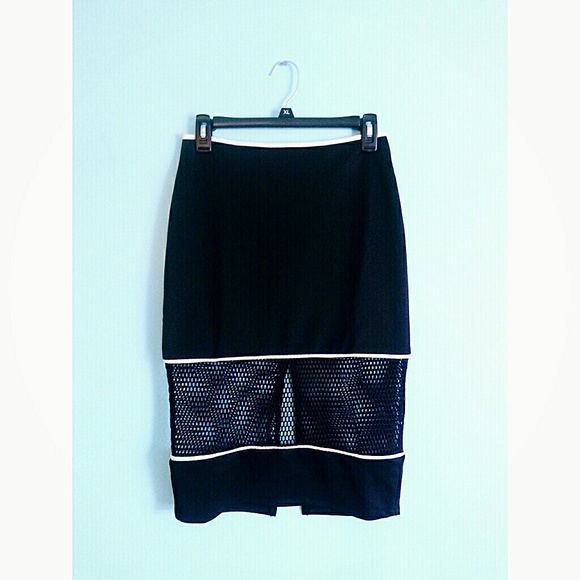 NWOT Mesh Me Up Pencil Skirt *Brand tag attached*