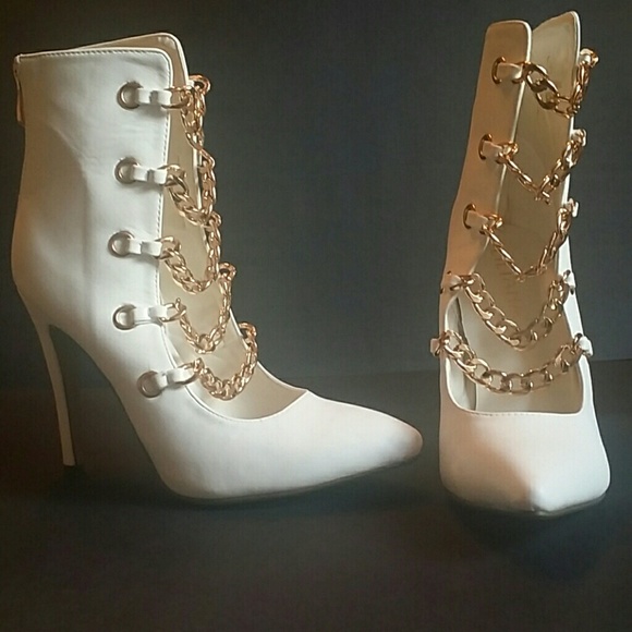 Lolas Shoetique White Booties