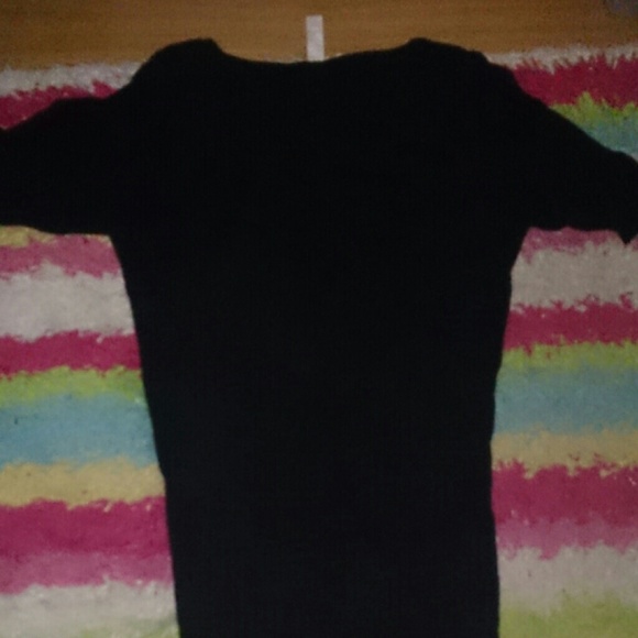 *End of Year Sale* Tresics Black T-shirt - Picture 1 of 4