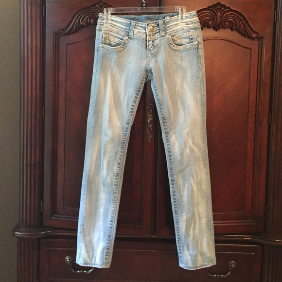 Miss Me skinny jeans.