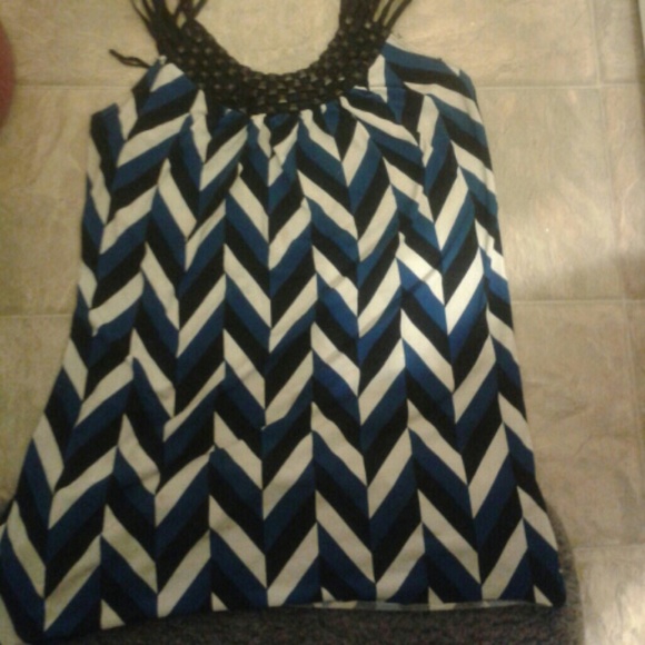 Pretty blue, Blac, and white zigzag blouse - Picture 2 of 4