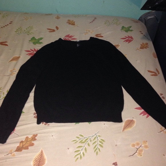 H&M sweater - Picture 1 of 1