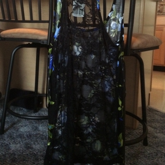 NWT Forever 21 Blue Rose Lace-back Tank - Picture 2 of 2