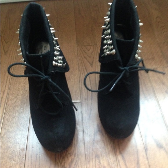 Spiked black wedges - Picture 4 of 4