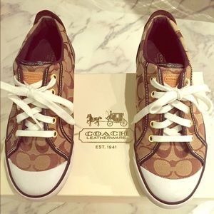 Coach shoes 8.5