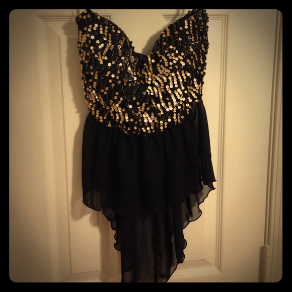 Strapless top
