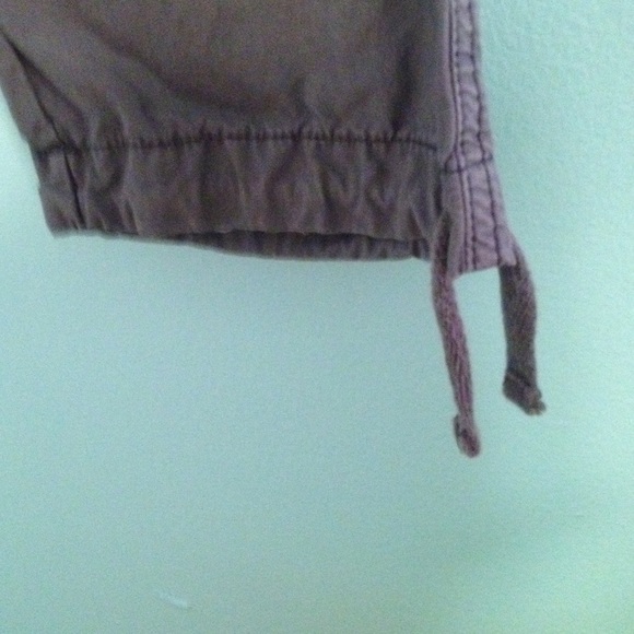 Grey capris - Picture 2 of 3