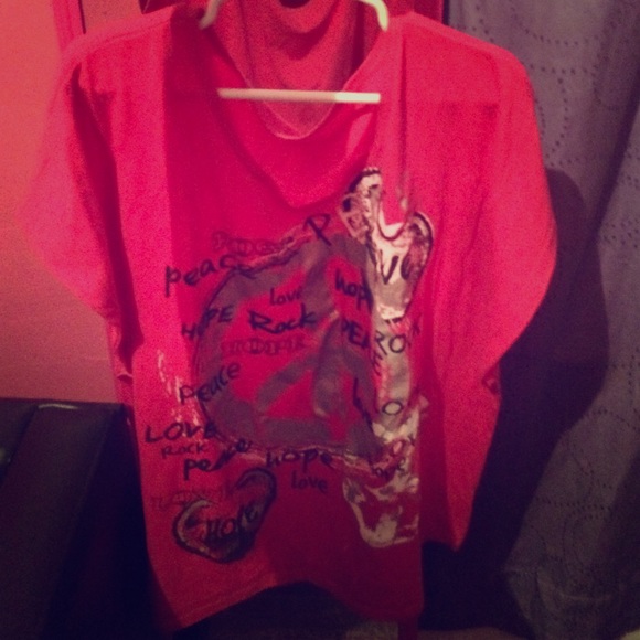 A shirt - Picture 1 of 1