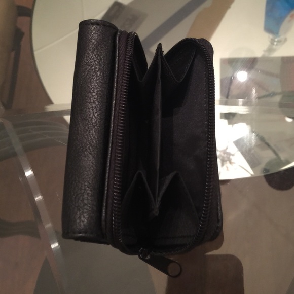 Wallet - Picture 3 of 3