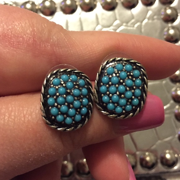 3/4 Inch Silver and Turquoise Earrings - BRAND NEW