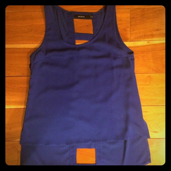 Royal Sleeveless ladder back tank