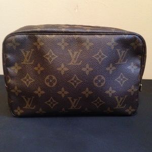 ❌SOLD❌Authentic Louis Vuitton Trousse Toilette 23
