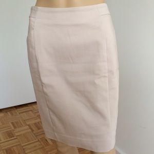 HM LIGHT GRAY SKIRT, TWO POCKETS WITH LINING, SZ 6