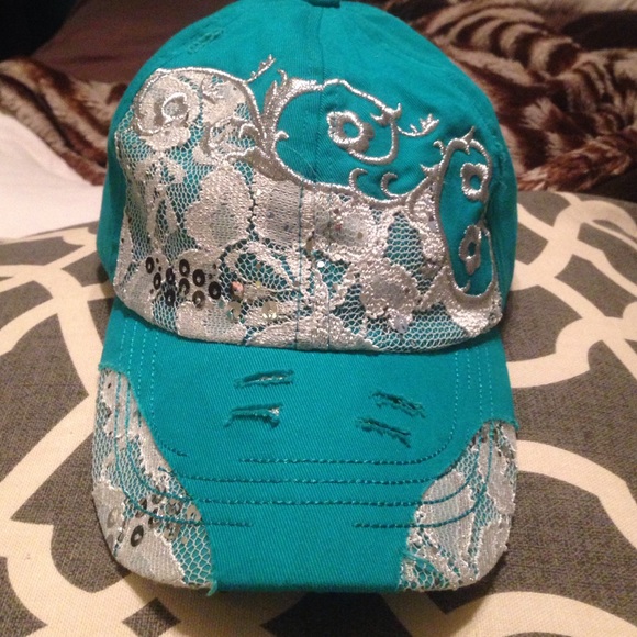 turquoise & lace hat